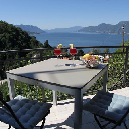 Casa Colmegna Mit Traumhaften See- Und Bergblick Luino Eksteriør bilde