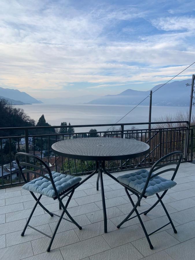 Casa Colmegna Mit Traumhaften See- Und Bergblick Luino Eksteriør bilde