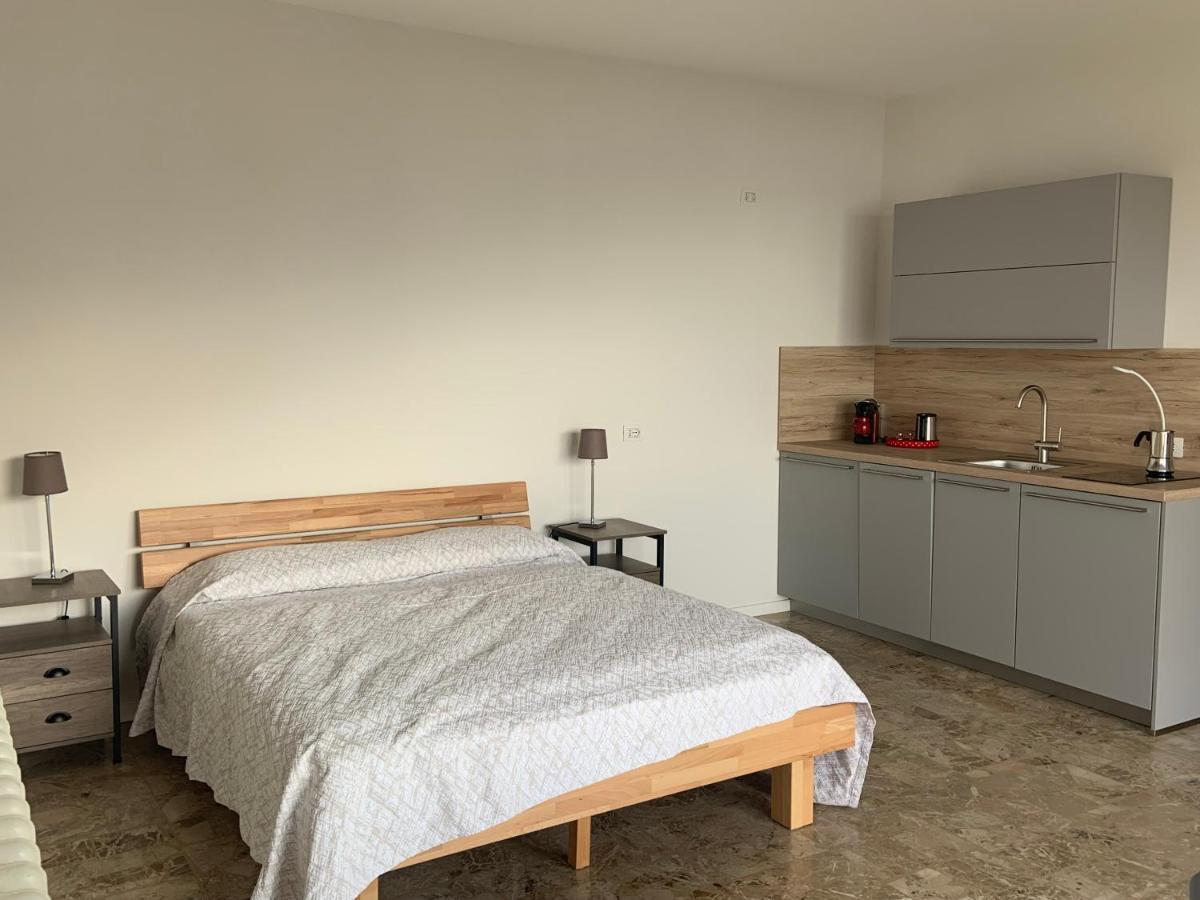 Casa Colmegna Mit Traumhaften See- Und Bergblick Luino Eksteriør bilde