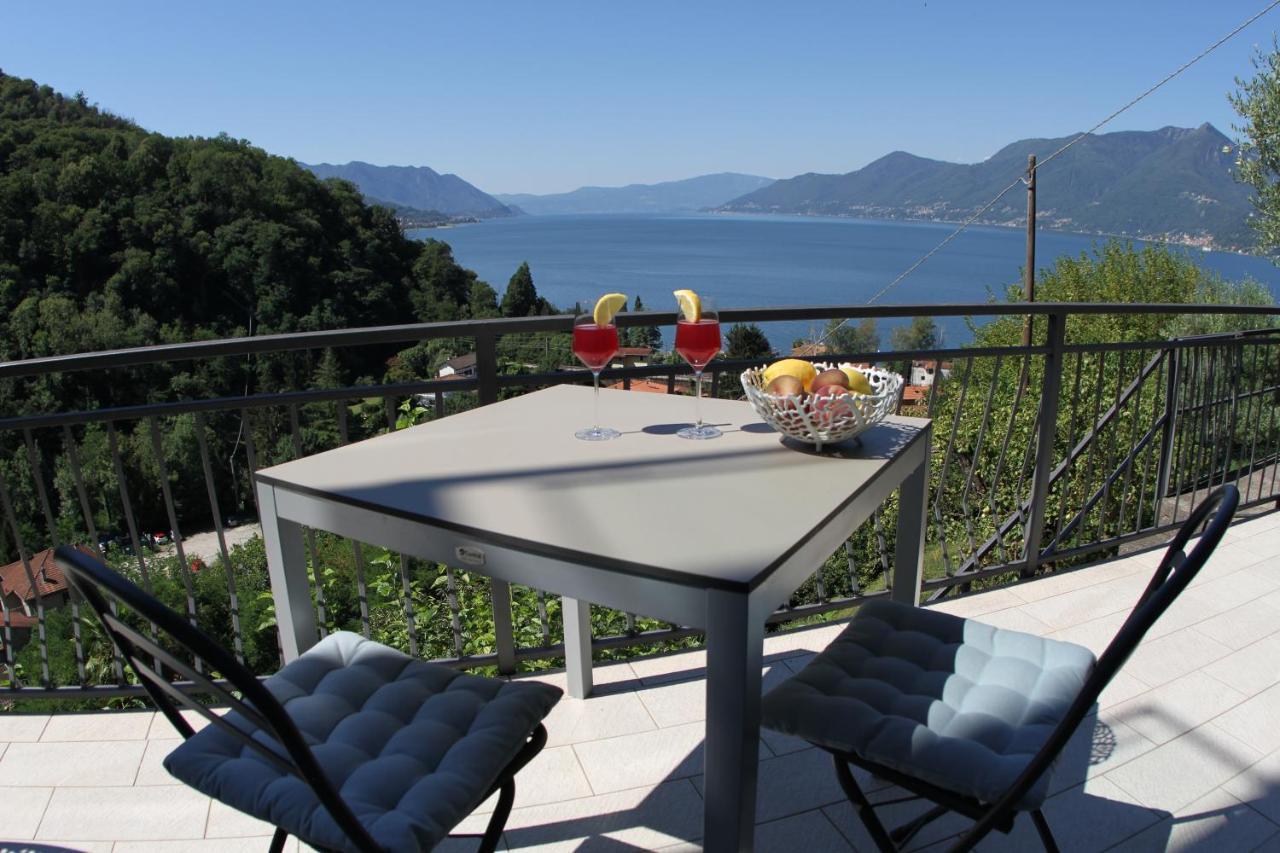 Casa Colmegna Mit Traumhaften See- Und Bergblick Luino Eksteriør bilde